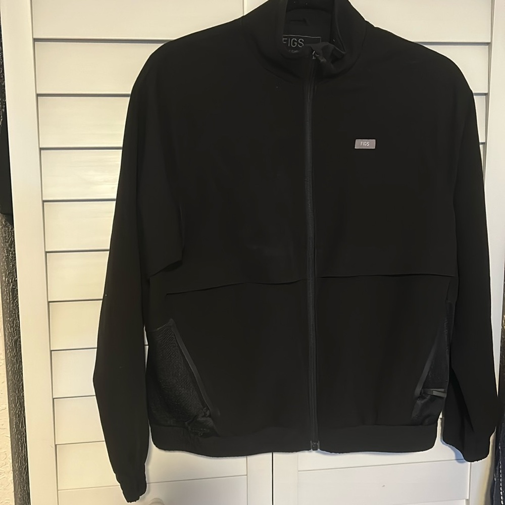 FIGS Sydney Scrub Jacket